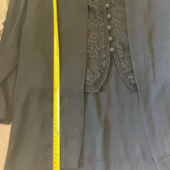 Vintage black blazer with attached lace vest - Picture 6 of 8